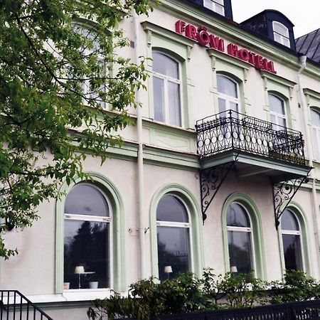 Froevi Hotell Frovi Exterior foto