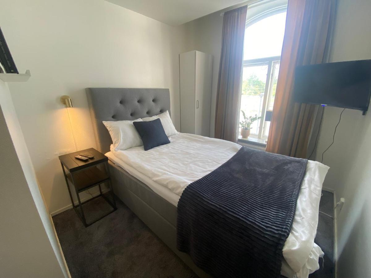 Froevi Hotell Frovi Exterior foto